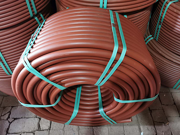 托克逊托克逊穿线管厂家告知大家管材选择哪种的好 托克逊托克逊穿线管厂家告知大家管材选择哪种的好